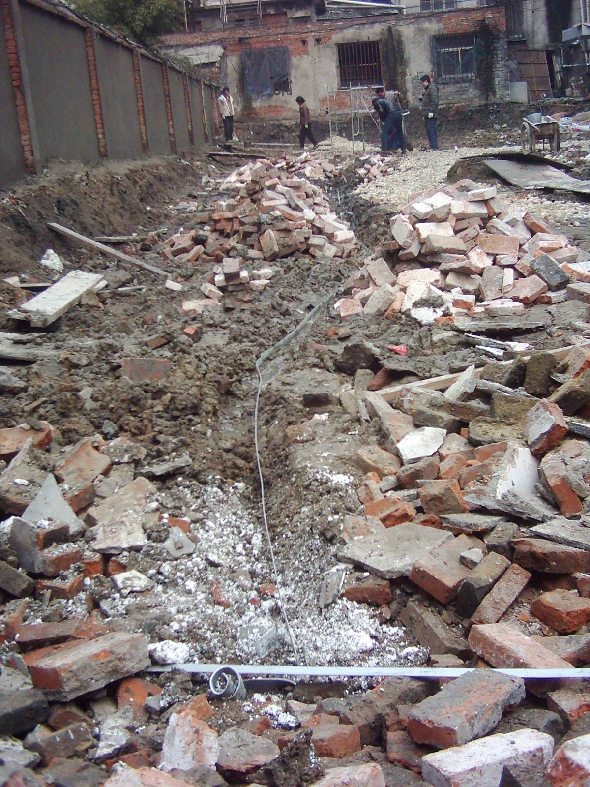 1550738547884001.jpg 新增接地線4.jpg